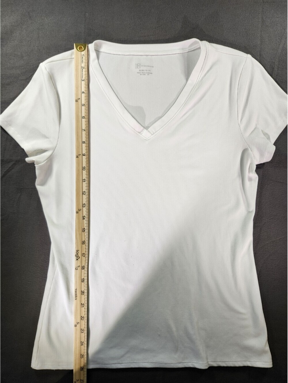 No Boundaries Ribbed Stretch Knit V-Neck Women’s Athletic T-Shirt White XL 013